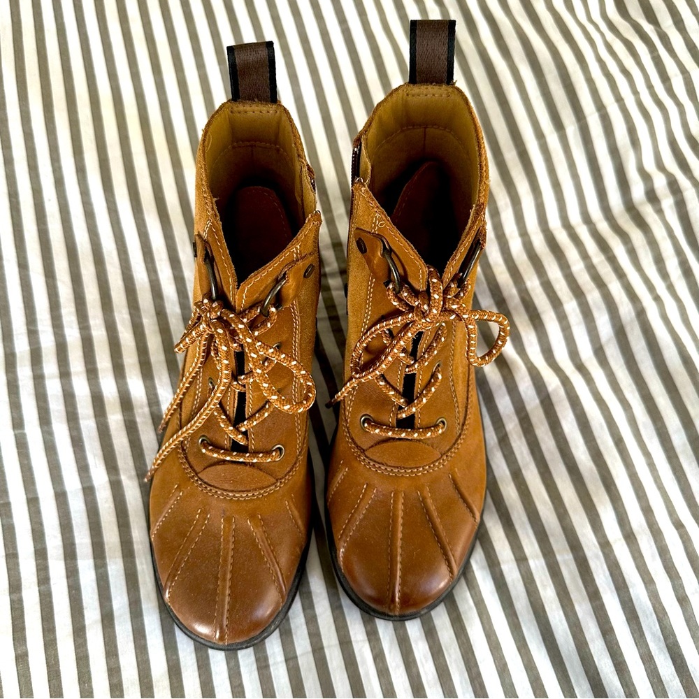 UGG Hapsburg Waterproof Duck Boot Size 7 Women